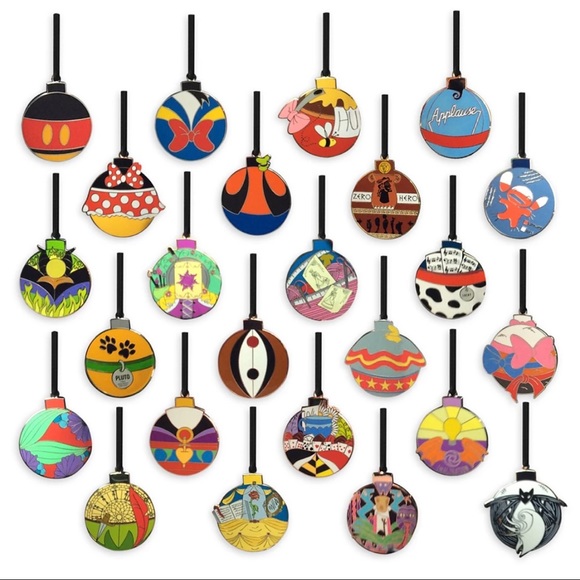 World of Disney Holiday Countdown Calendar Pin Set 2020 Limited Release NEW - Picture 2 of 8